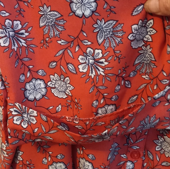 Catherine's Plus Size Floral Blouse - Picture 5 of 8